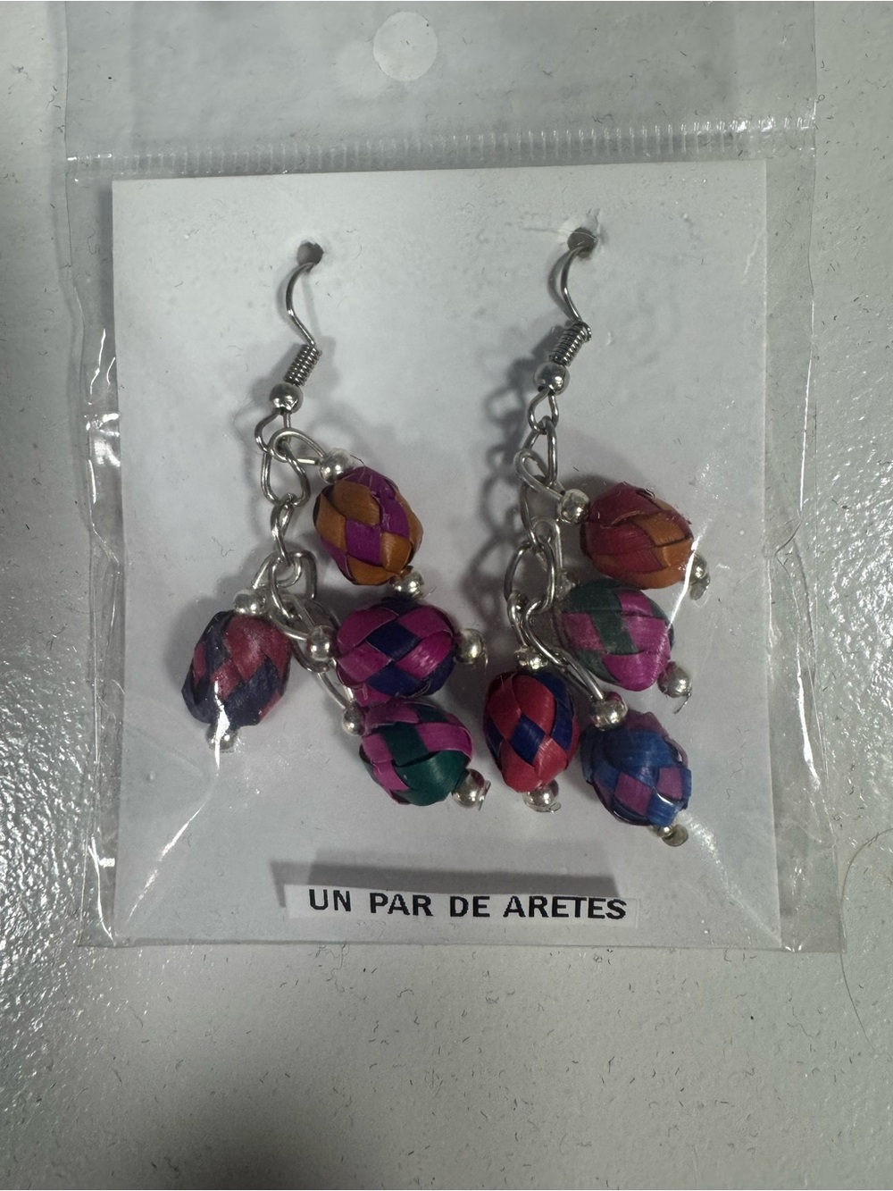 🌺 Handmade Mexican Palm Fiber Earrings – Colorful Artisan Design 🌺 - Picture 3 of 4